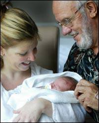 944552_274091976068933_781563105_n