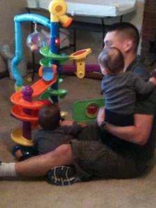 Bri Playing with the Twins 1464659_677062739219_5977561320017566082_n